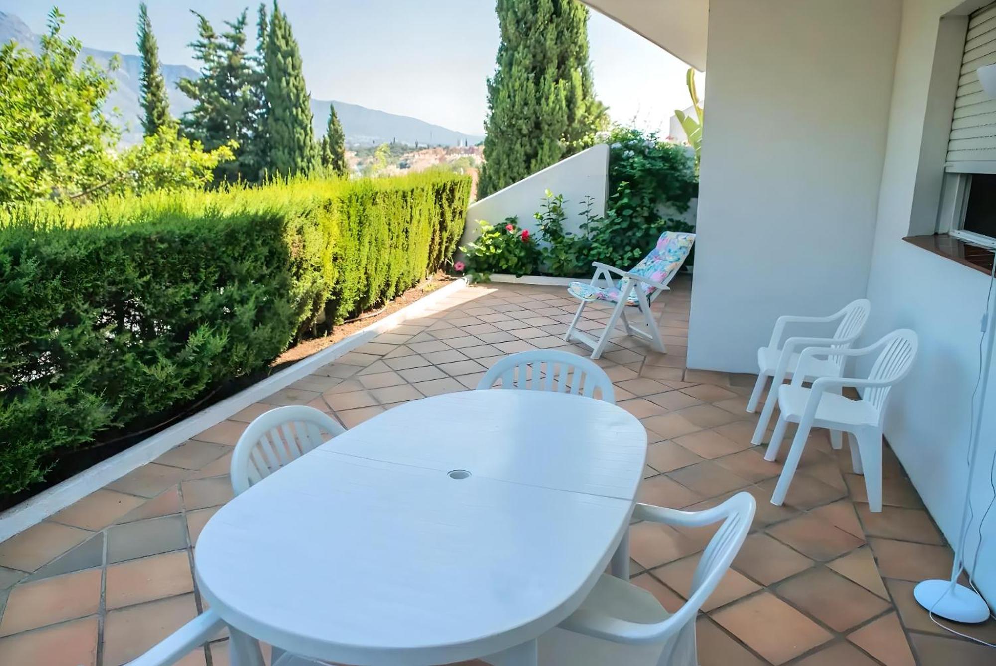 Gorgeous 2Br Apt. W/ Mountain View Puerto Banus Marbella Eksteriør billede