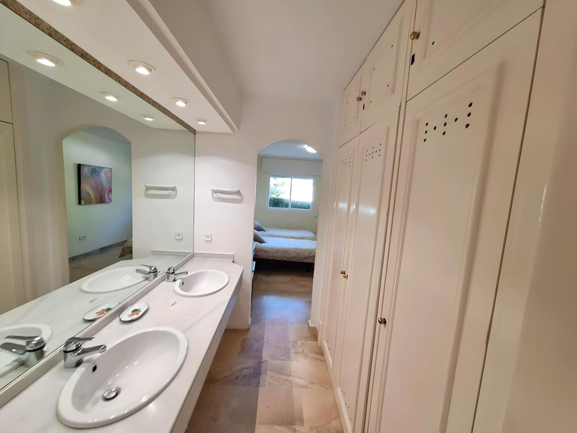 Gorgeous 2Br Apt. W/ Mountain View Puerto Banus Marbella Eksteriør billede