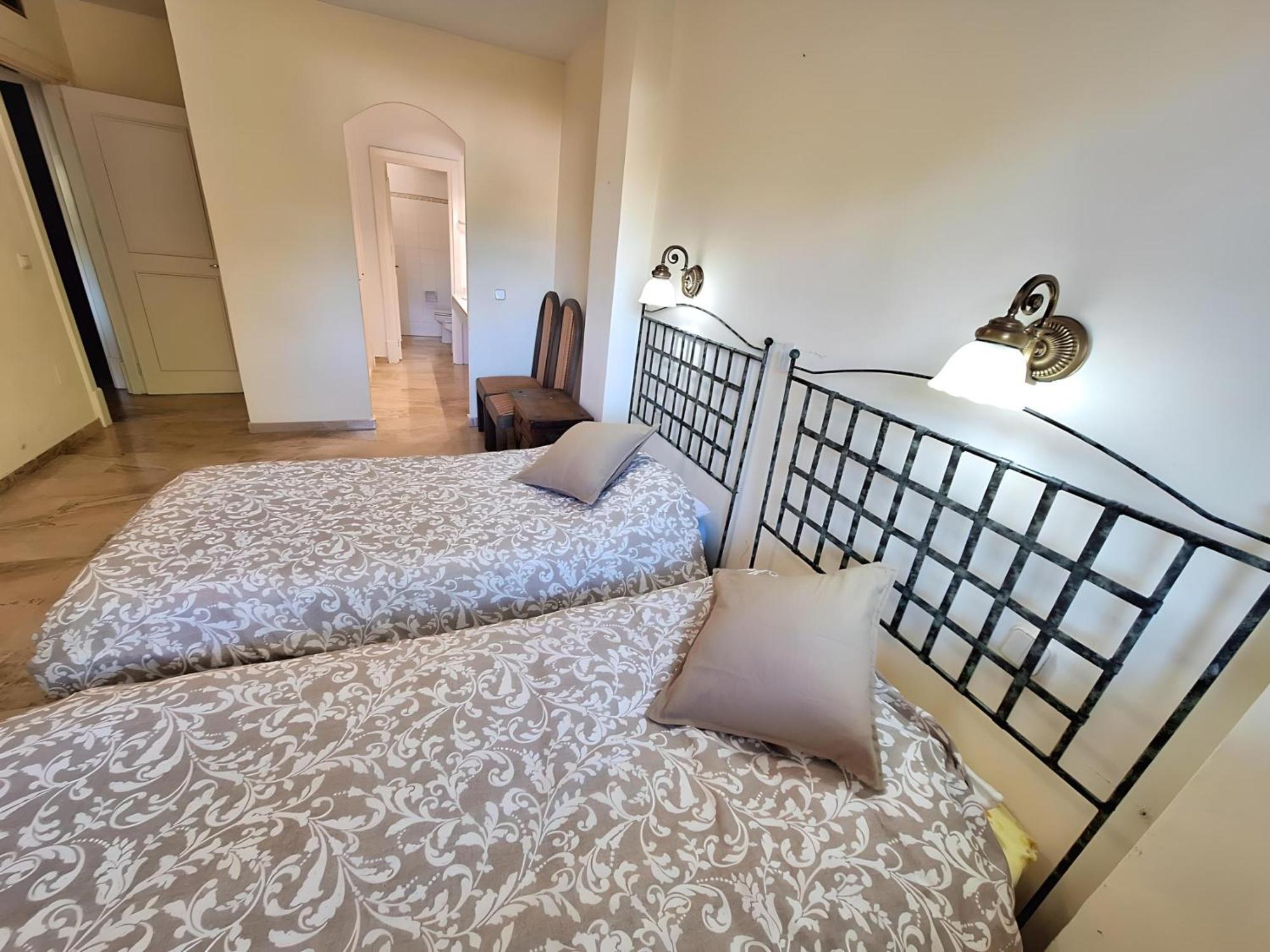 Gorgeous 2Br Apt. W/ Mountain View Puerto Banus Marbella Eksteriør billede