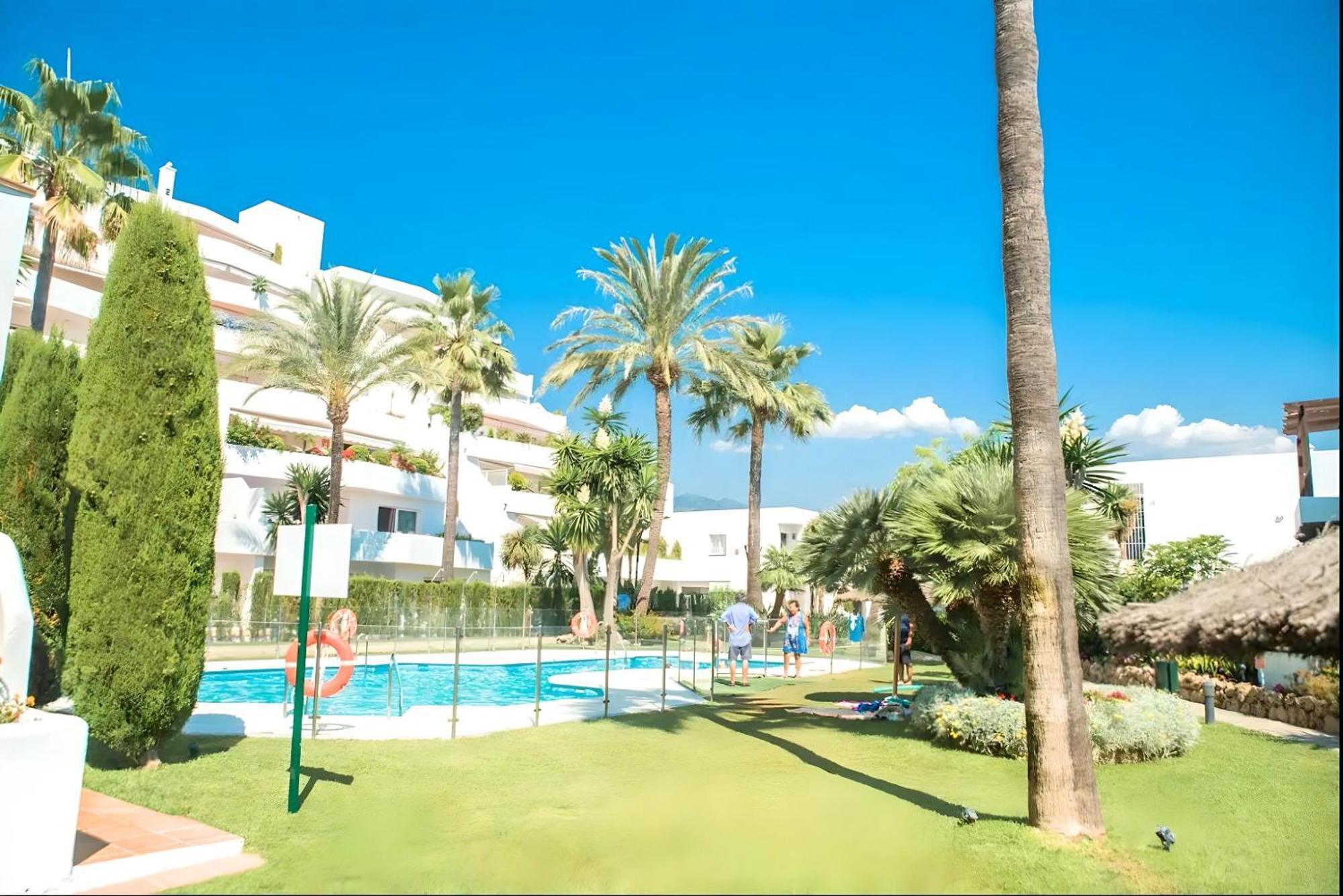 Gorgeous 2Br Apt. W/ Mountain View Puerto Banus Marbella Eksteriør billede